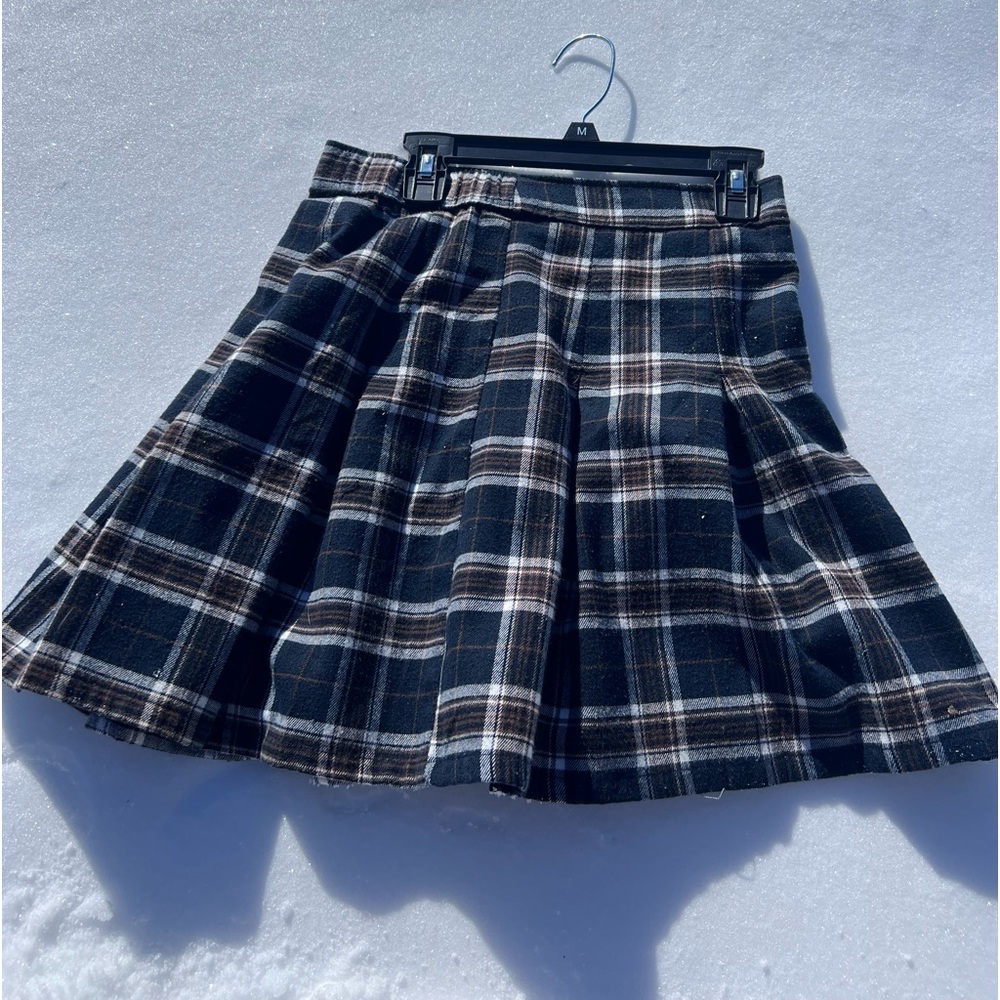 Skirt // Short-med// Worn a couple times